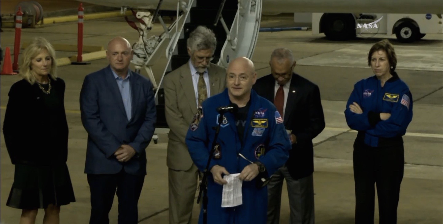 Jill Biden Welcomes 1-Year Astronaut Scott Kelly Home with Beer, Apple Pie